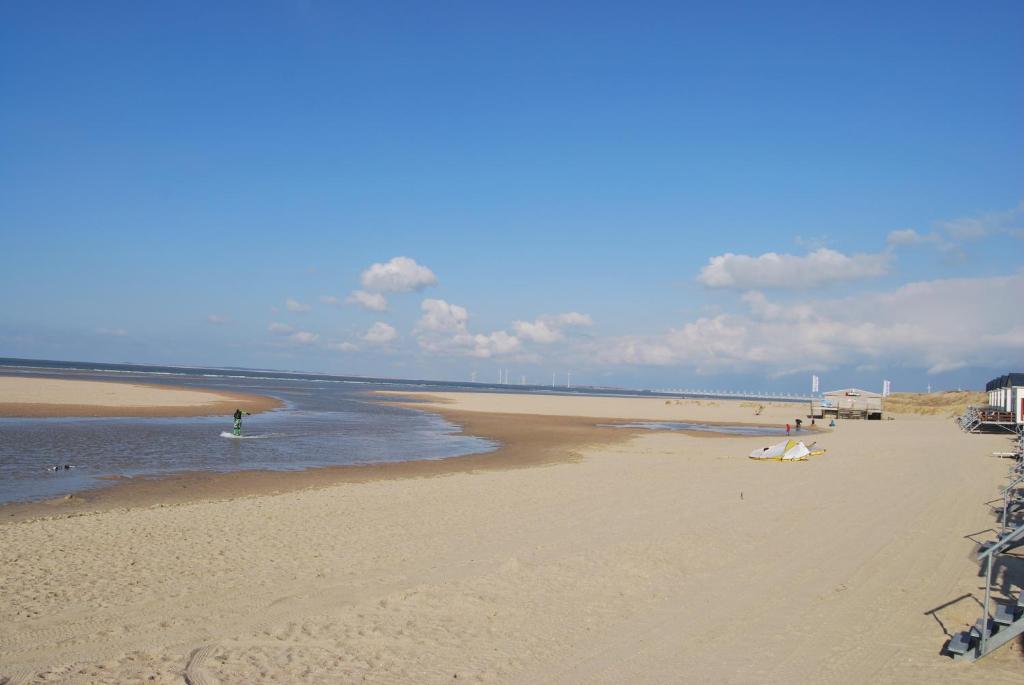 Etoile Aan Zee Hotel Vrouwenpolder Ngoại thất bức ảnh