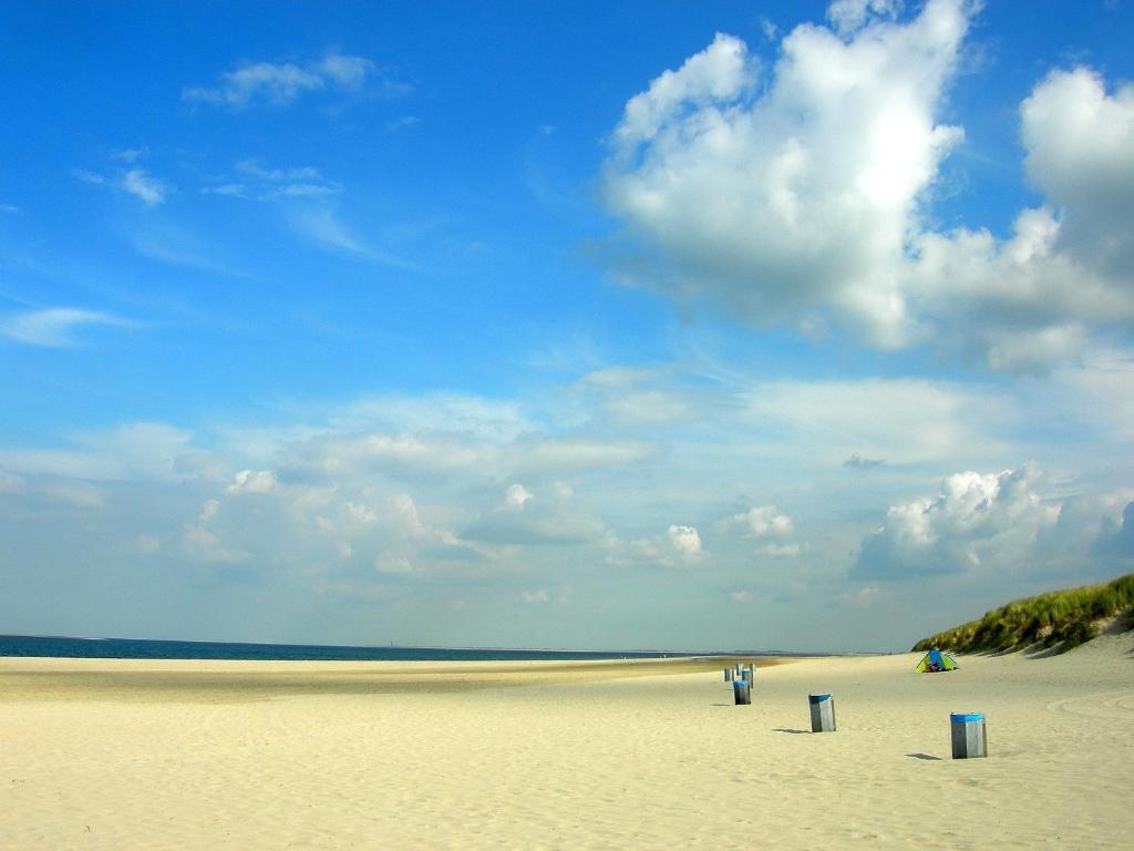 Etoile Aan Zee Hotel Vrouwenpolder Ngoại thất bức ảnh